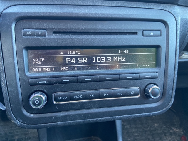 946660-46 Skoda Roomster Praktik 1.2 - 2015