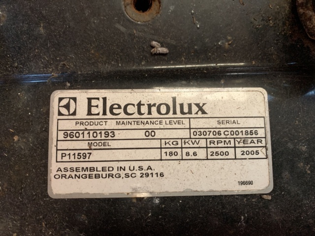 994024-9 Partner lawnmower tractor rep. object