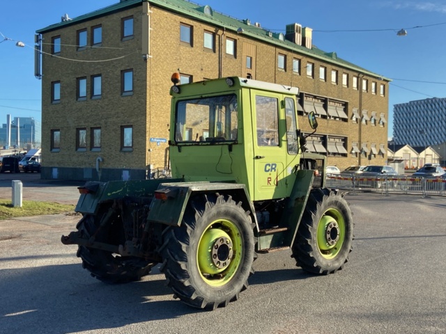 946661-5 Mercedes Benz MB TRAC 900 -1984