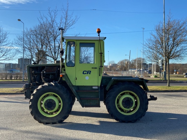 946661-8 Mercedes Benz MB TRAC 900 -1984