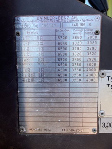 946661-31 Mercedes Benz MB TRAC 900 -1984