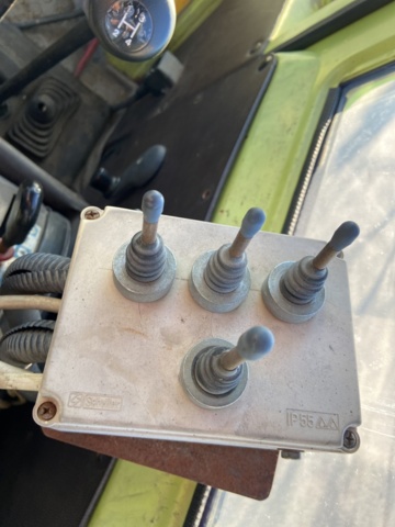 946661-44 Mercedes Benz MB TRAC 900 -1984