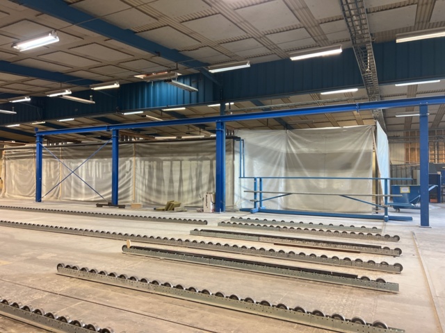 985218-3 Travers ABUS, 3.2 tons with rail and track