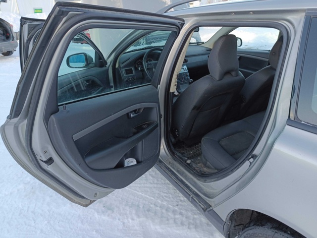 928860-54 Volvo V70 2.4D -2008 Repair item