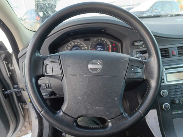 928860-65 Volvo V70 2.4D -2008 Repair item