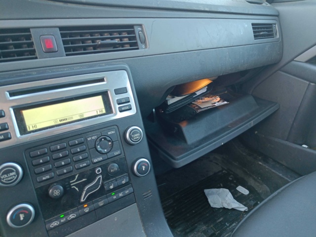 928860-76 Volvo V70 2.4D -2008 Repair item