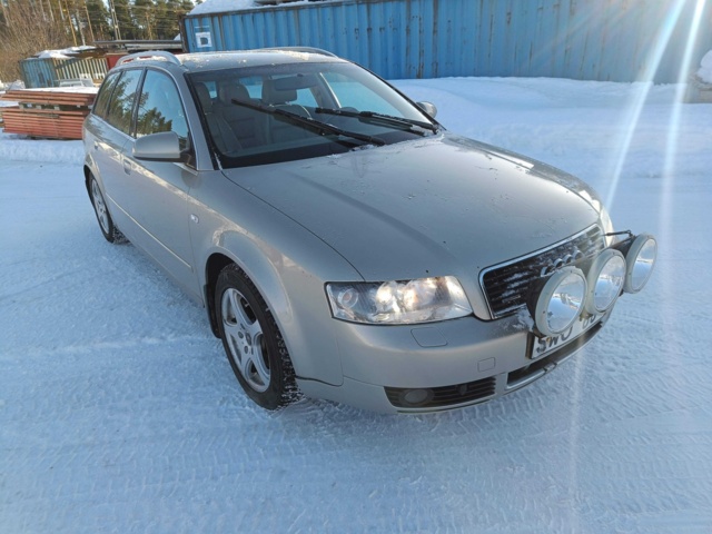 928861-7 Audi A4 Avant 3.0 V6 quattro -2001