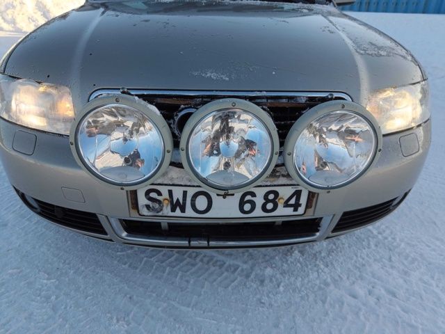 928861-18 Audi A4 Avant 3.0 V6 quattro -2001