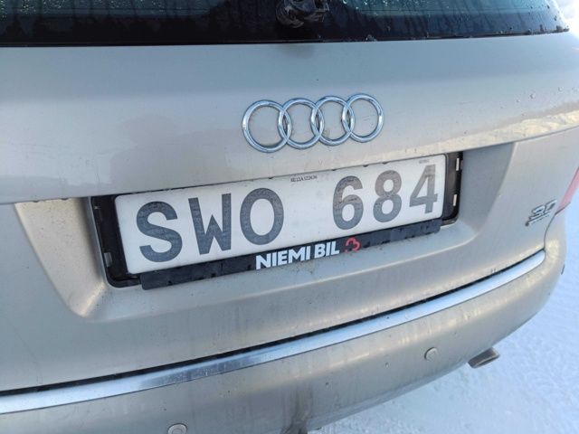 928861-33 Audi A4 Avant 3.0 V6 quattro -2001