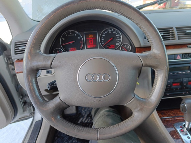 928861-69 Audi A4 Avant 3.0 V6 quattro -2001