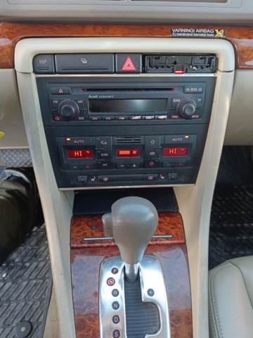 928861-70 Audi A4 Avant 3.0 V6 quattro -2001