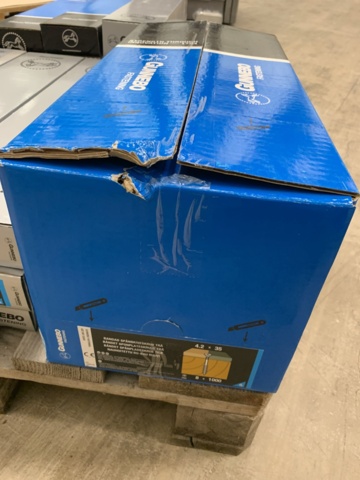 994103-10 Pallet with banded screw