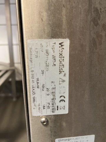 923192-4 Washroom - Wexiö WD8, input and output benches