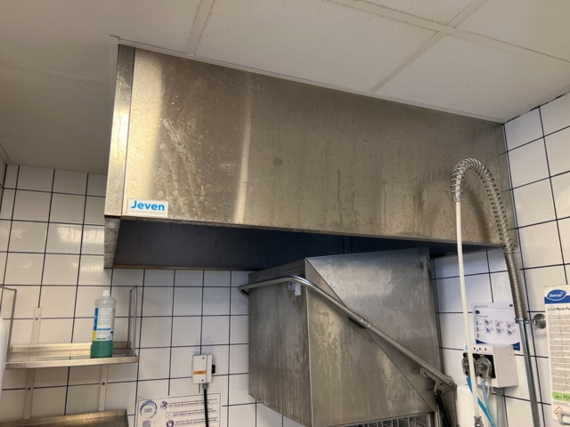 923192-18 Washroom - Wexiö WD8, input and output benches