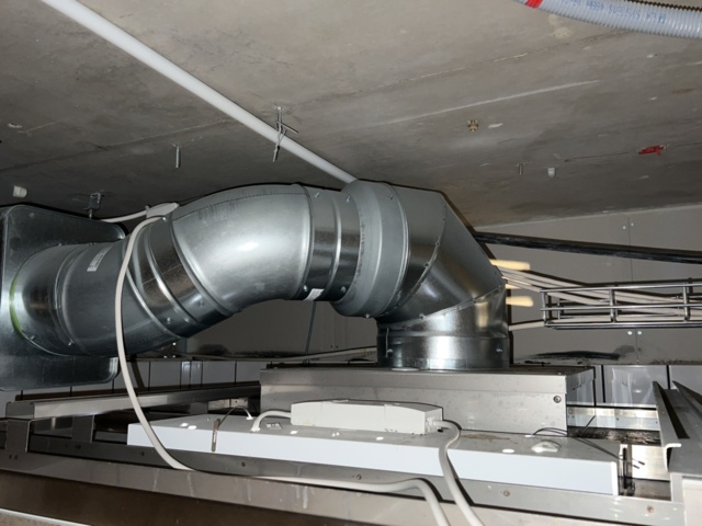 923192-24 Washroom - Wexiö WD8, input and output benches