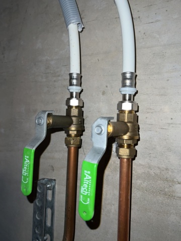 923192-27 Washroom - Wexiö WD8, input and output benches