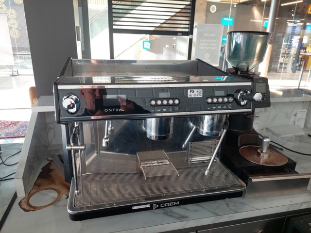 882139-4 ONYX Pro espresso machine and Pulse coffee grinder