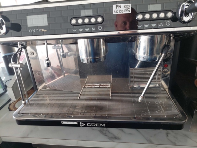 882139-8 ONYX Pro espresso machine and Pulse coffee grinder