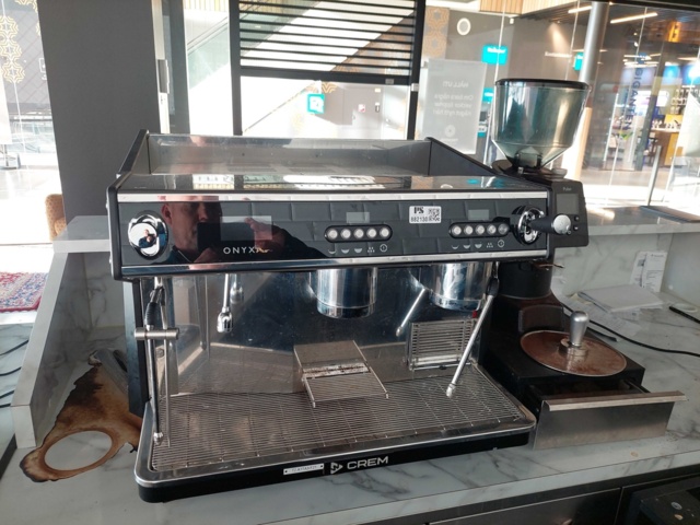 882139-9 ONYX Pro espresso machine and Pulse coffee grinder