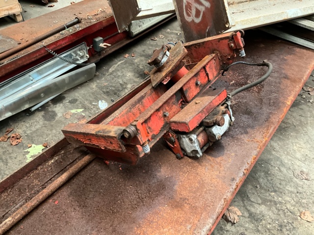 961880-10 Truck lift 20-Ton