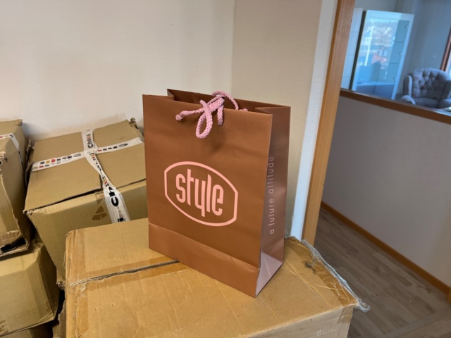 953418-3 Parti Presentkartong planoval svart m.m (ca4750st)