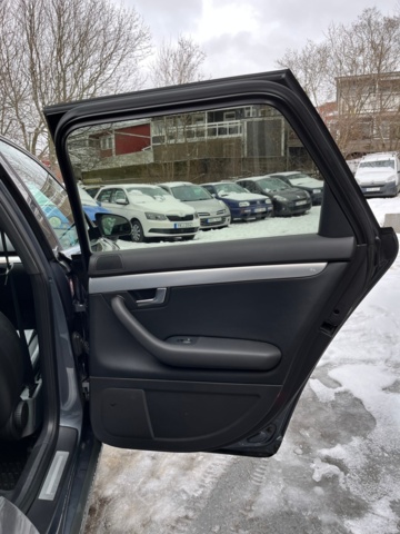 988385-27 Audi A4 Avant 1.8 T quattro -06