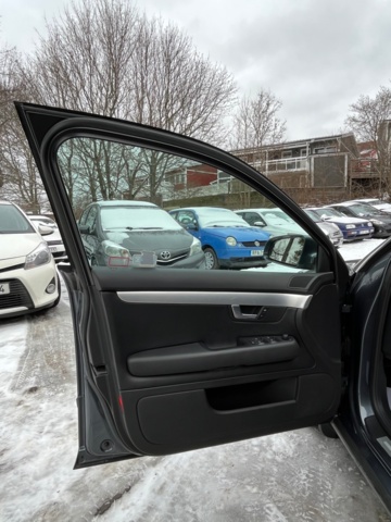 988385-30 Audi A4 Avant 1.8 T quattro -06