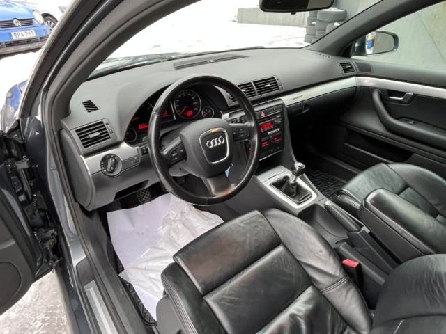 988385-32 Audi A4 Avant 1.8 T quattro -06