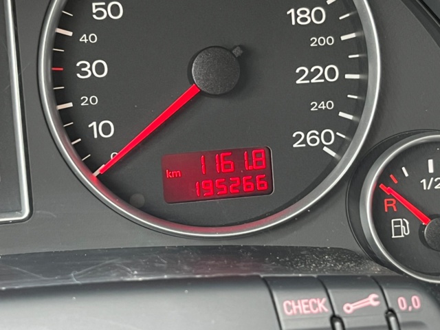 988385-37 Audi A4 Avant 1.8 T quattro -06