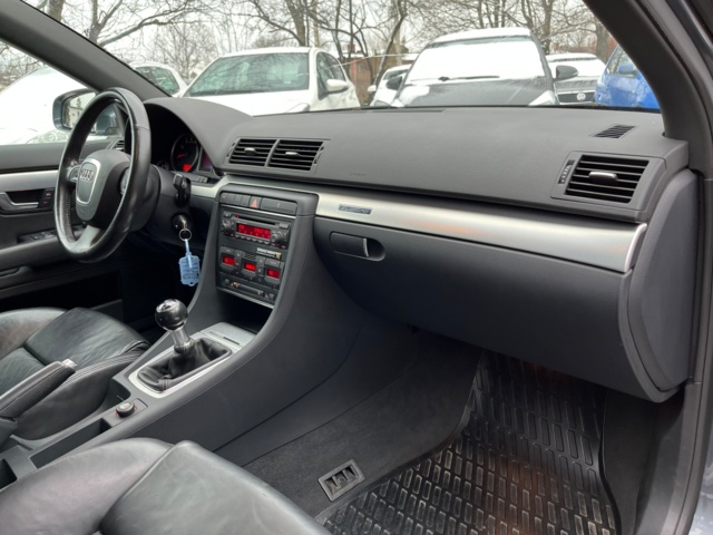 988385-42 Audi A4 Avant 1.8 T quattro -06