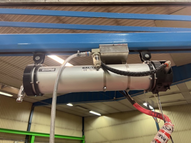 985268-5 Column crane