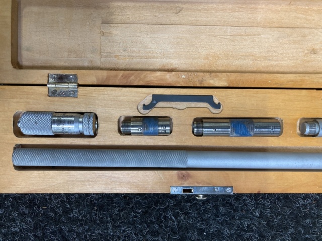 995138-2 Micrometer caliper CEJ 129