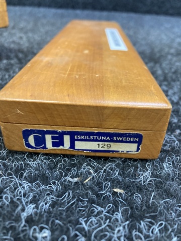 995139-2 Micrometer caliper CEJ 129