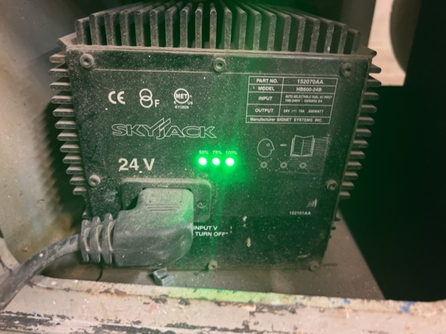 985290-6 Scissor lift SkyJack SJ III - 3220 -1999