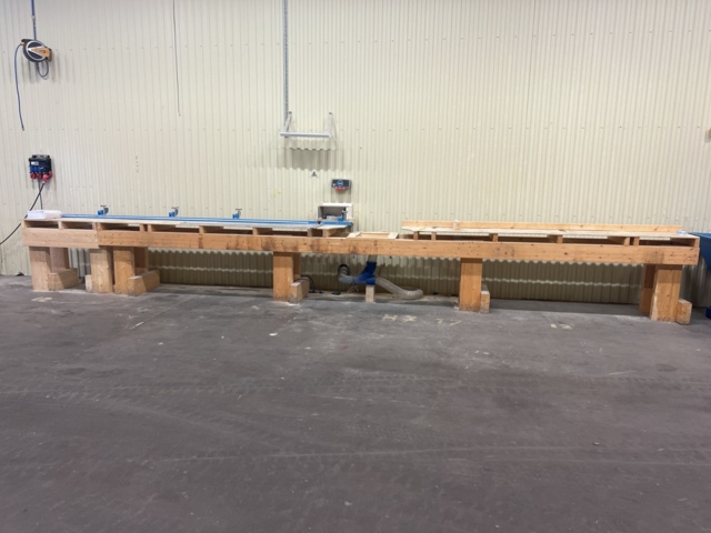 985299-1 Saw bench, cutting rail, work stands and building center