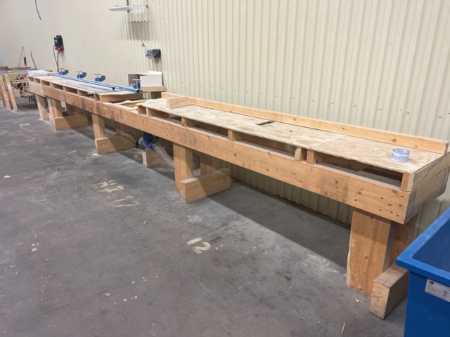 985299-7 Saw bench, cutting rail, work stands and building center