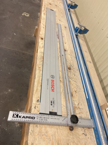 985299-8 Saw bench, cutting rail, work stands and building center