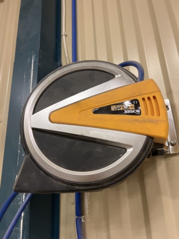 985303-1 Cable and compressed air hose reels 1/3pc