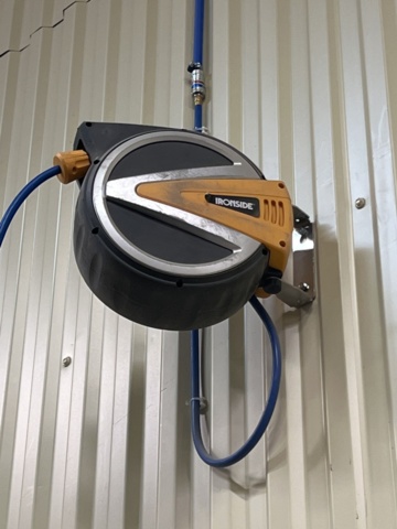 985303-2 Cable and compressed air hose reels 1/3pc