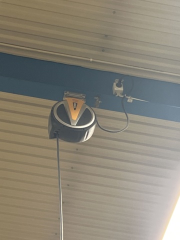 985303-6 Cable and compressed air hose reels 1/3pc