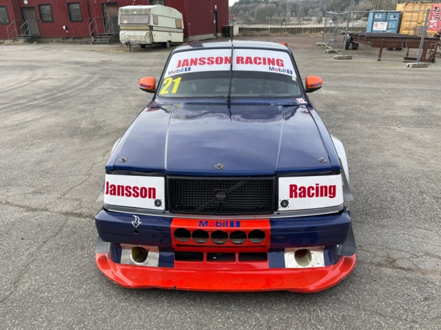 991230-5 Racing car Volvo 240 T5