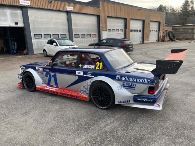 991230-9 Racing car Volvo 240 T5