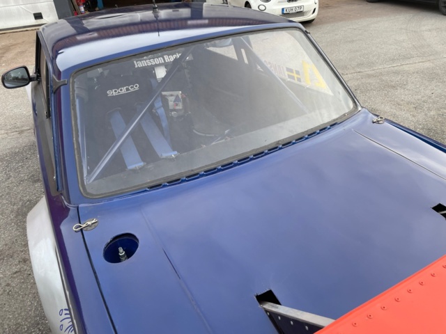 991230-20 Racing car Volvo 240 T5