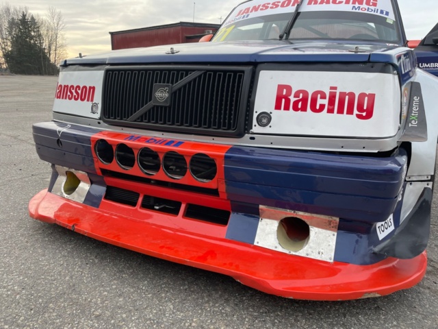 991230-28 Racing car Volvo 240 T5