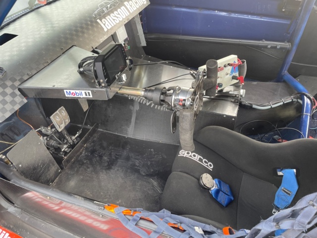 991230-30 Racing car Volvo 240 T5