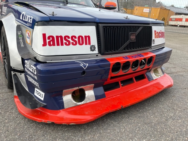 991230-39 Racing car Volvo 240 T5