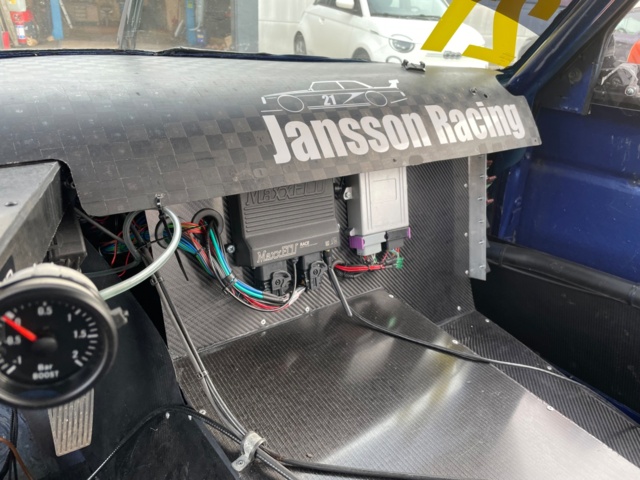 991230-41 Racing car Volvo 240 T5