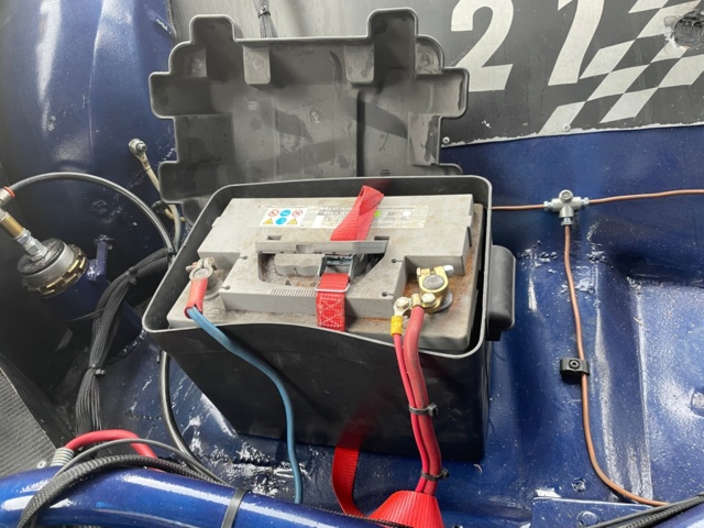 991230-43 Racing car Volvo 240 T5