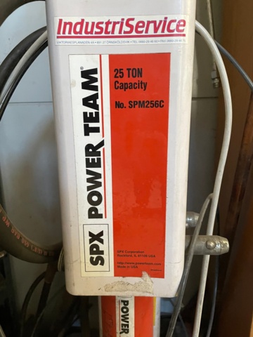 991232-2 Hydraulic Press SPX Power Team, capacity 25 tons