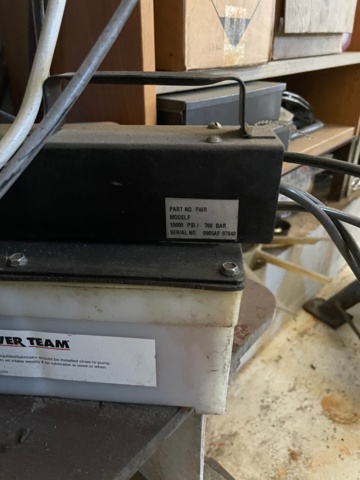 991232-8 Hydraulic Press SPX Power Team, capacity 25 tons